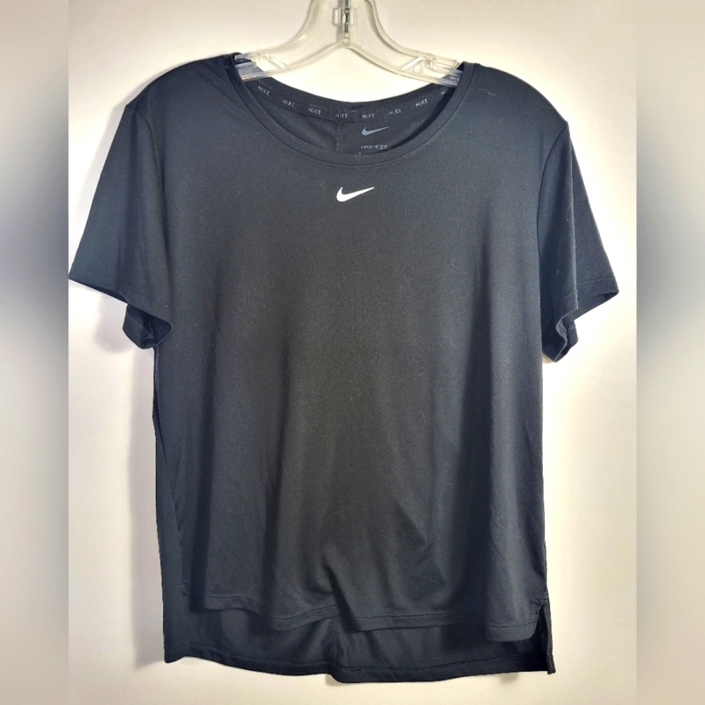 Nike dri fit silky short sleeve athletic top women's M  #2461